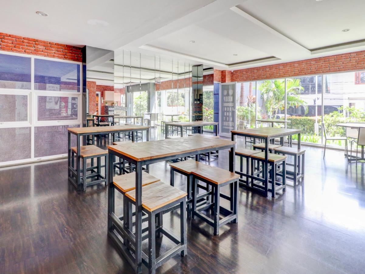 Oyo 90563 Socialite Dago Asri Hotel