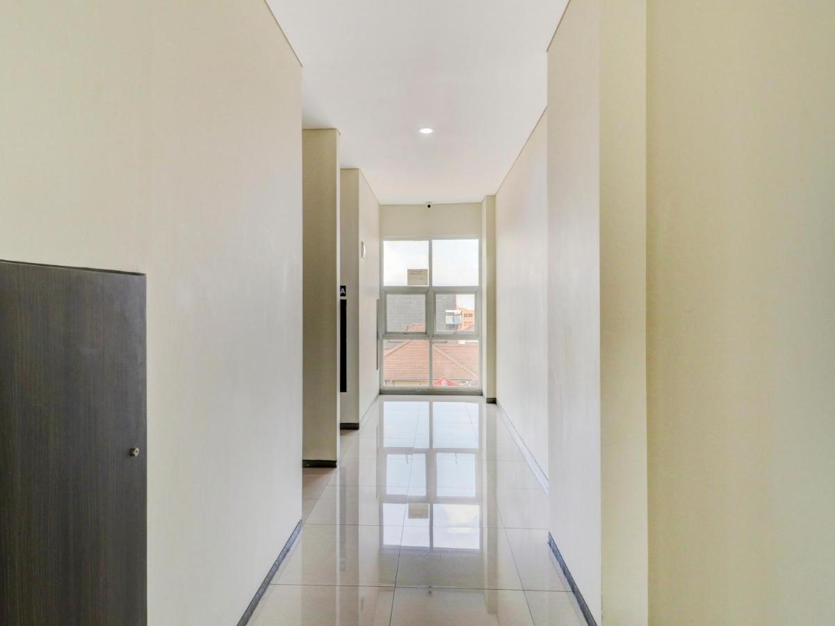 Oyo 90563 Socialite Dago Asri Hotel 2*